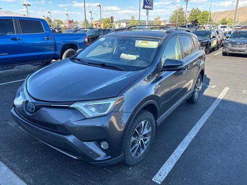 Used 2018 Toyota RAV4 XLE w/ Convenience Package AWD/4WD image 2