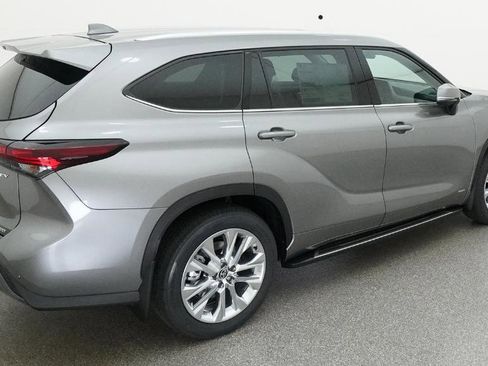 New 2026 Toyota Highlander Limited image 32