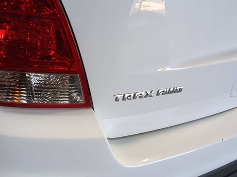 Used 2021 Chevrolet Trax LS w/ Tint and Cruise Package AWD/4WD image 16