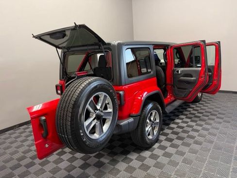 Used 2020 Jeep Wrangler Unlimited Sahara AWD/4WD image 29