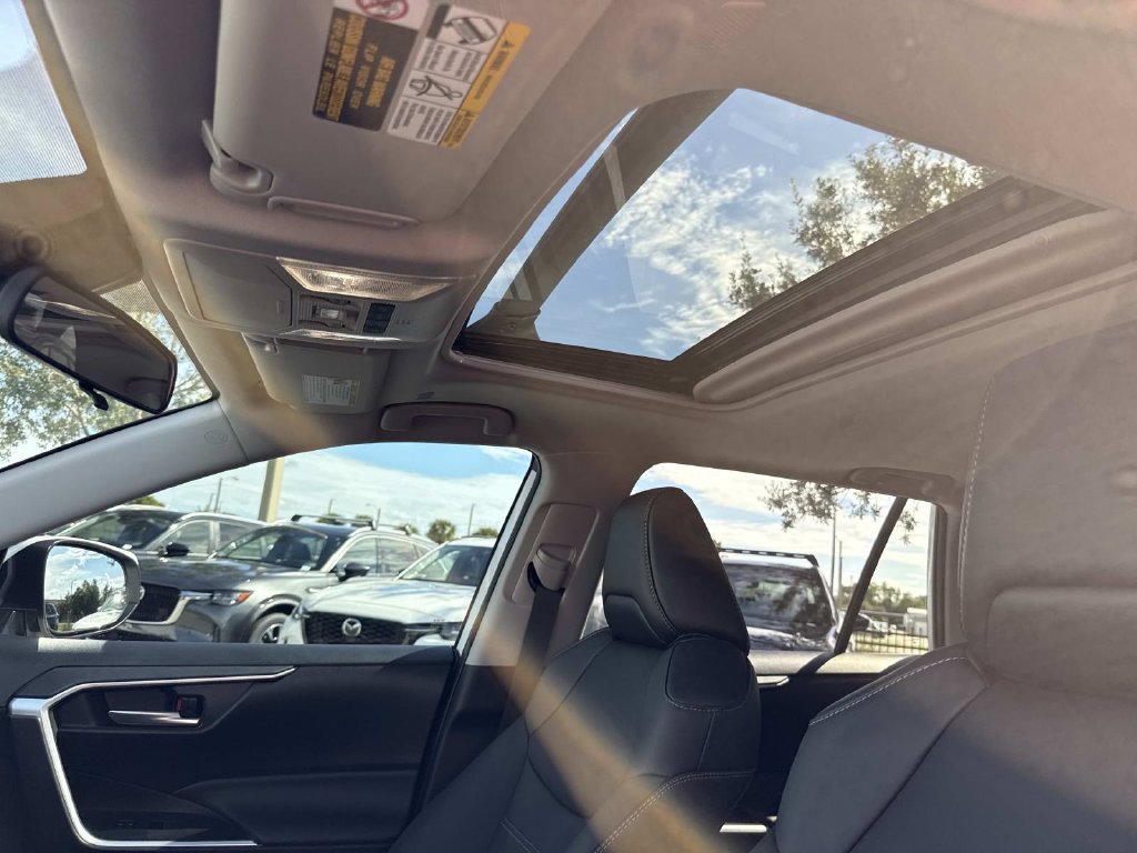 Used 2025 Toyota RAV4 XLE Premium FWD image 27