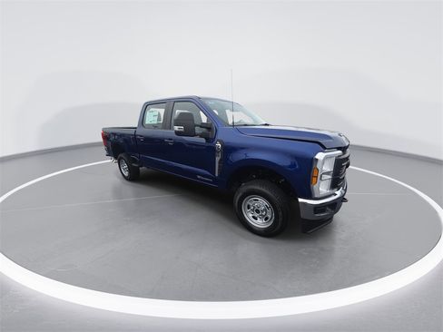 New 2026 Ford F250 XL w/ FX4 Off-Road Package image 2