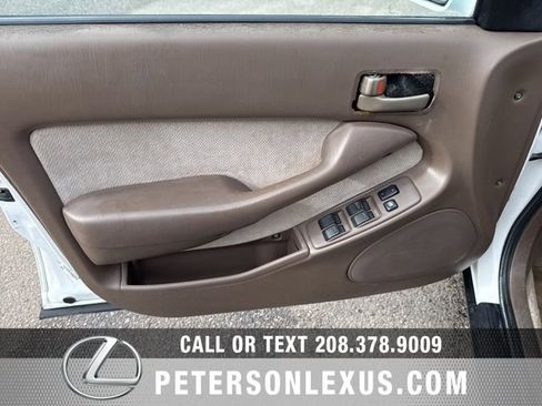 Used 1996 Toyota Camry LE image 17