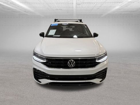 Used 2023 Volkswagen Tiguan SE R-Line AWD/4WD image 2