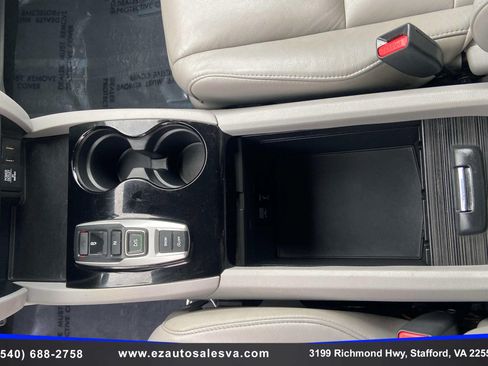Used 2016 Honda Pilot Touring image 19
