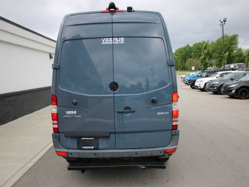 Used 2018 Mercedes-Benz Sprinter 2500 image 5