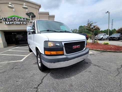 Used 2015 GMC Savana 2500 image 3