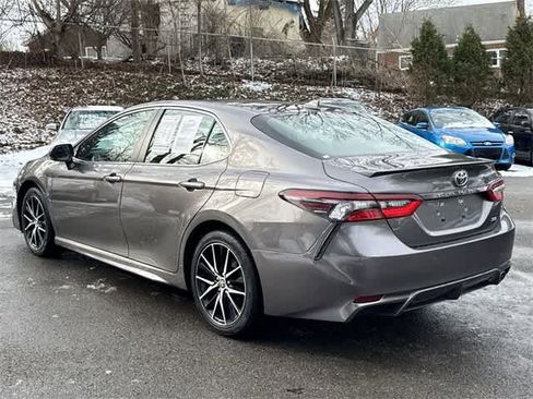 Used 2024 Toyota Camry SE image 27