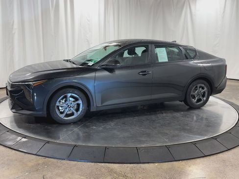 Certified 2025 Kia K4 LXS image 5