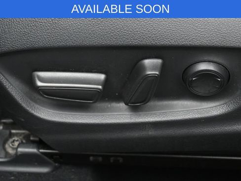 Used 2018 Toyota Prius Four w/ Advanced Technology Package FWD image 10
