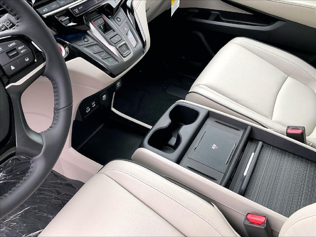 New 2027 Honda Odyssey Touring image 14