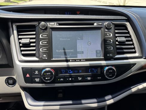 Used 2016 Toyota Highlander Limited Platinum image 37