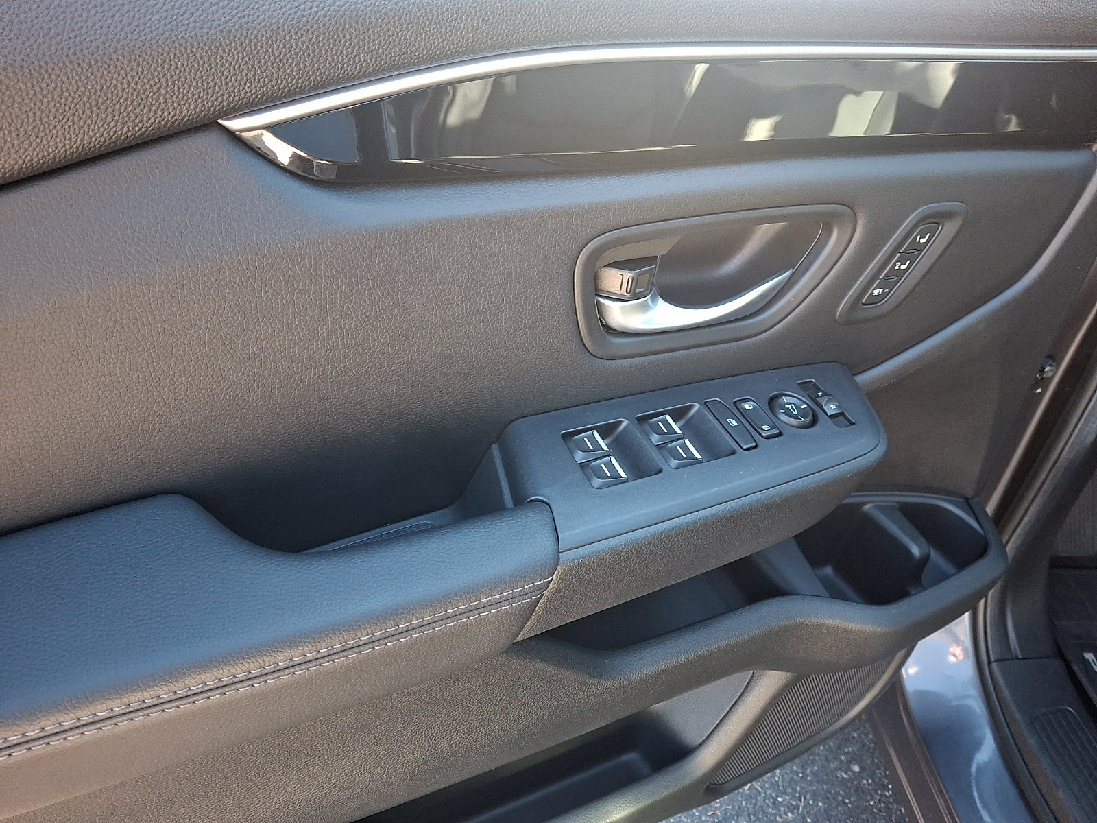 Used 2025 Honda Pilot EX-L image 12
