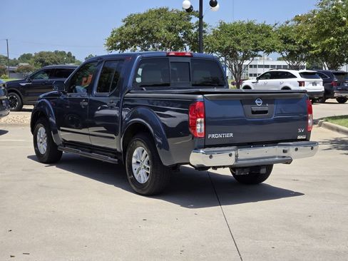 Used 2014 Nissan Frontier SV w/ SV Value Truck Package RWD image 3