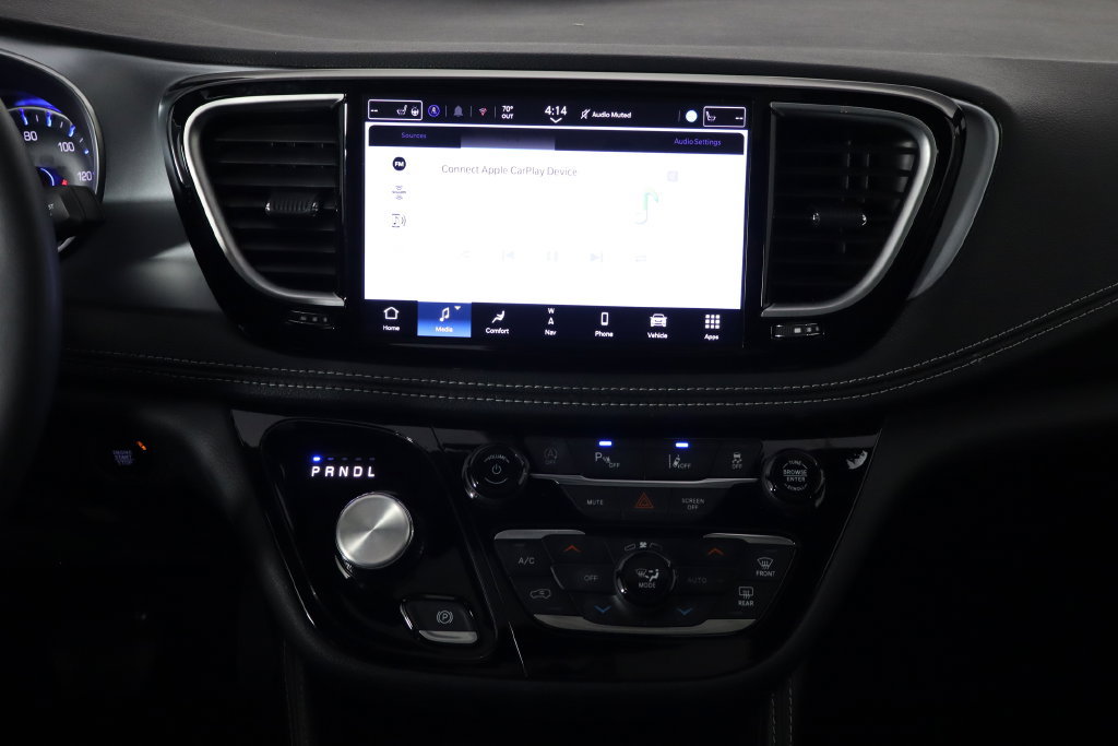 Used 2025 Chrysler Pacifica Limited FWD image 30