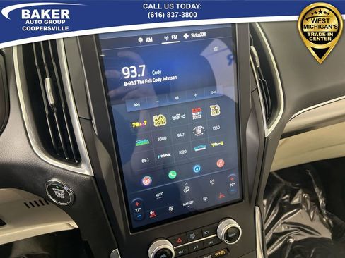 Used 2022 Ford Edge Titanium image 14