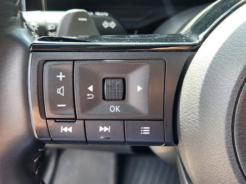 Certified 2024 Nissan Pathfinder Platinum w/ Black Appearance Package AWD/4WD image 25