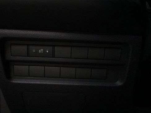 Used 2022 Mitsubishi Outlander ES image 9