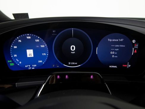 New 2026 Porsche Macan 4 Electric AWD/4WD image 24