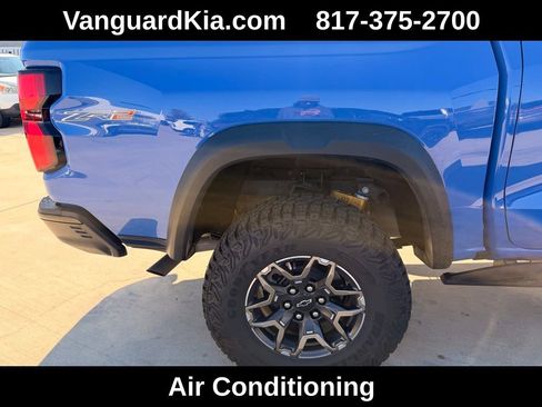 Used 2025 Chevrolet Colorado ZR2 w/ Technology Package image 10