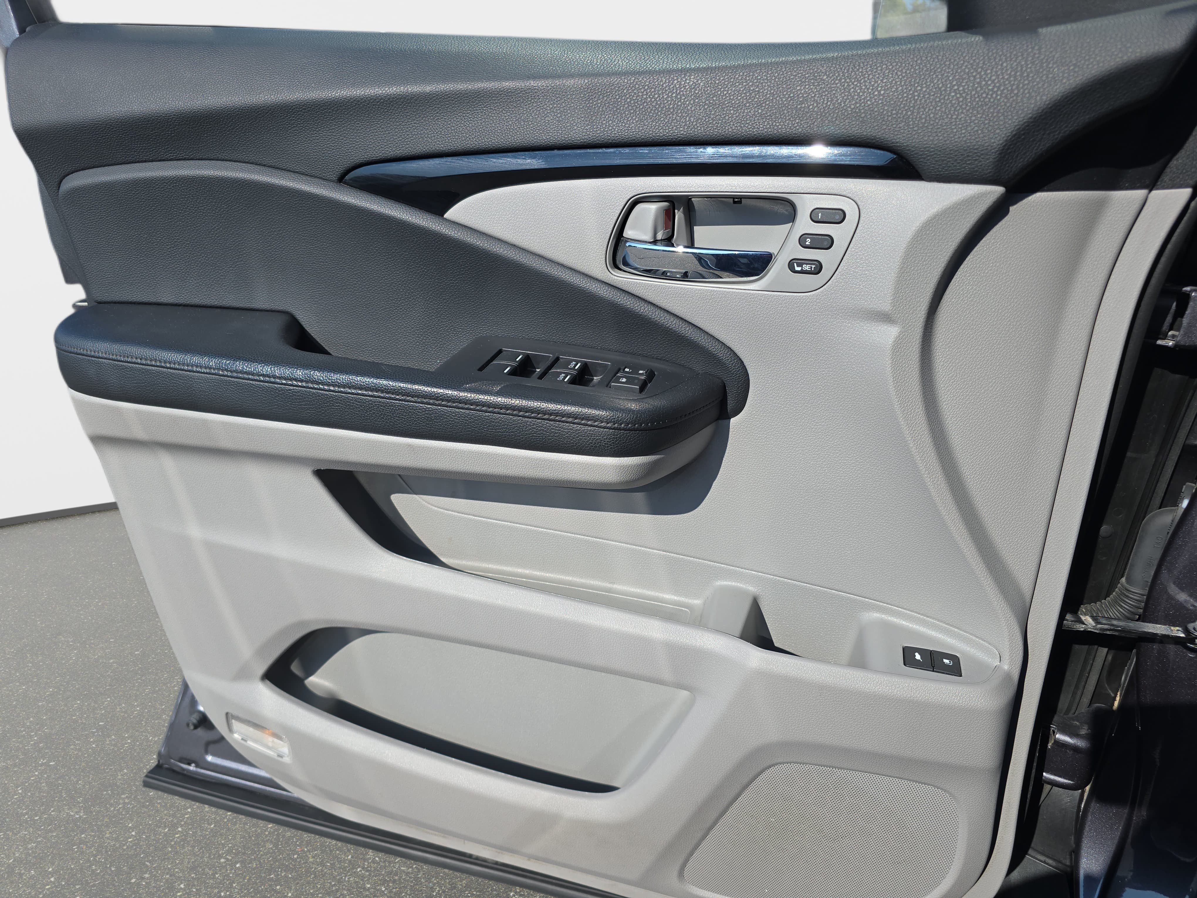 Used 2020 Honda Pilot Elite image 27