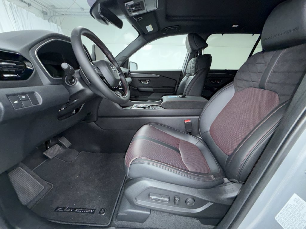 New 2026 Honda Pilot Black Edition image 12