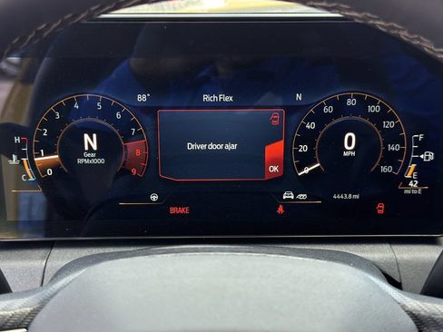 Used 2024 Ford Mustang GT RWD image 15
