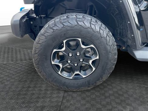 Used 2021 Jeep Wrangler Unlimited Rubicon 4xe w/ Cold Weather Group AWD/4WD image 14