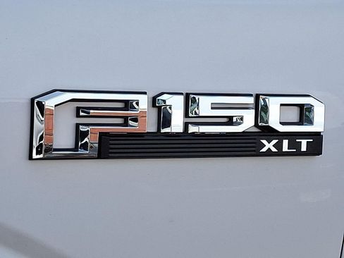 Used 2019 Ford F150 XLT w/ Equipment Group 302A Luxury AWD/4WD image 30