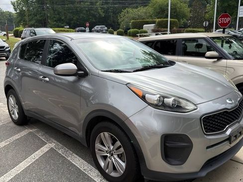 Used 2019 Kia Sportage LX FWD image 1