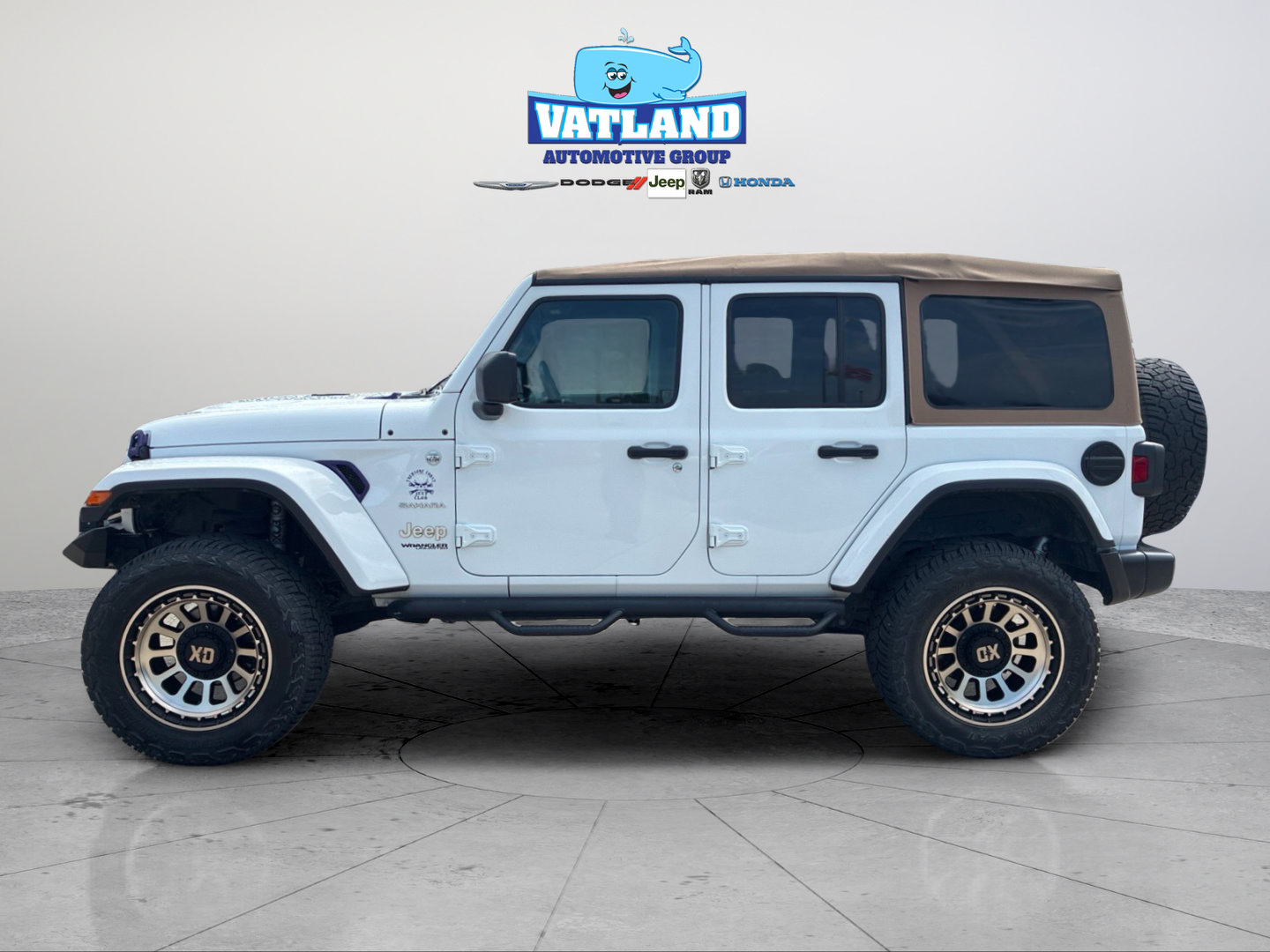 Used 2021 Jeep Wrangler Unlimited Sahara AWD/4WD image 2