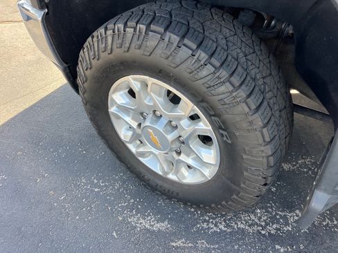 Used 2020 Chevrolet Silverado 2500 W/T w/ WT Convenience Package image 3