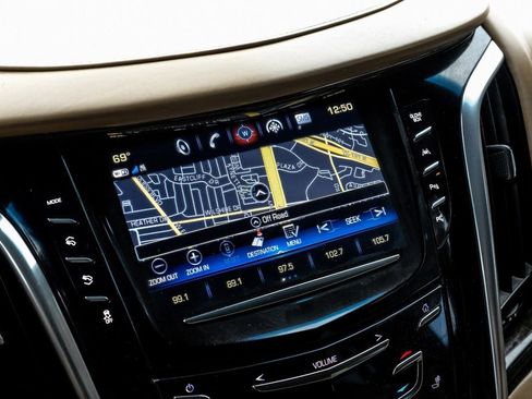 Used 2019 Cadillac Escalade Platinum image 19