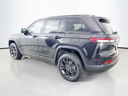 New 2025 Jeep Grand Cherokee Limited image 5