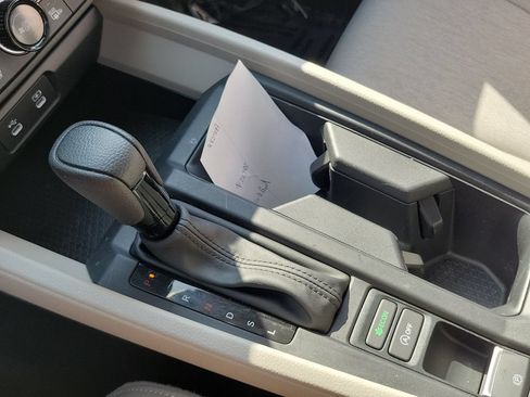 Certified 2024 Honda Accord EX image 29