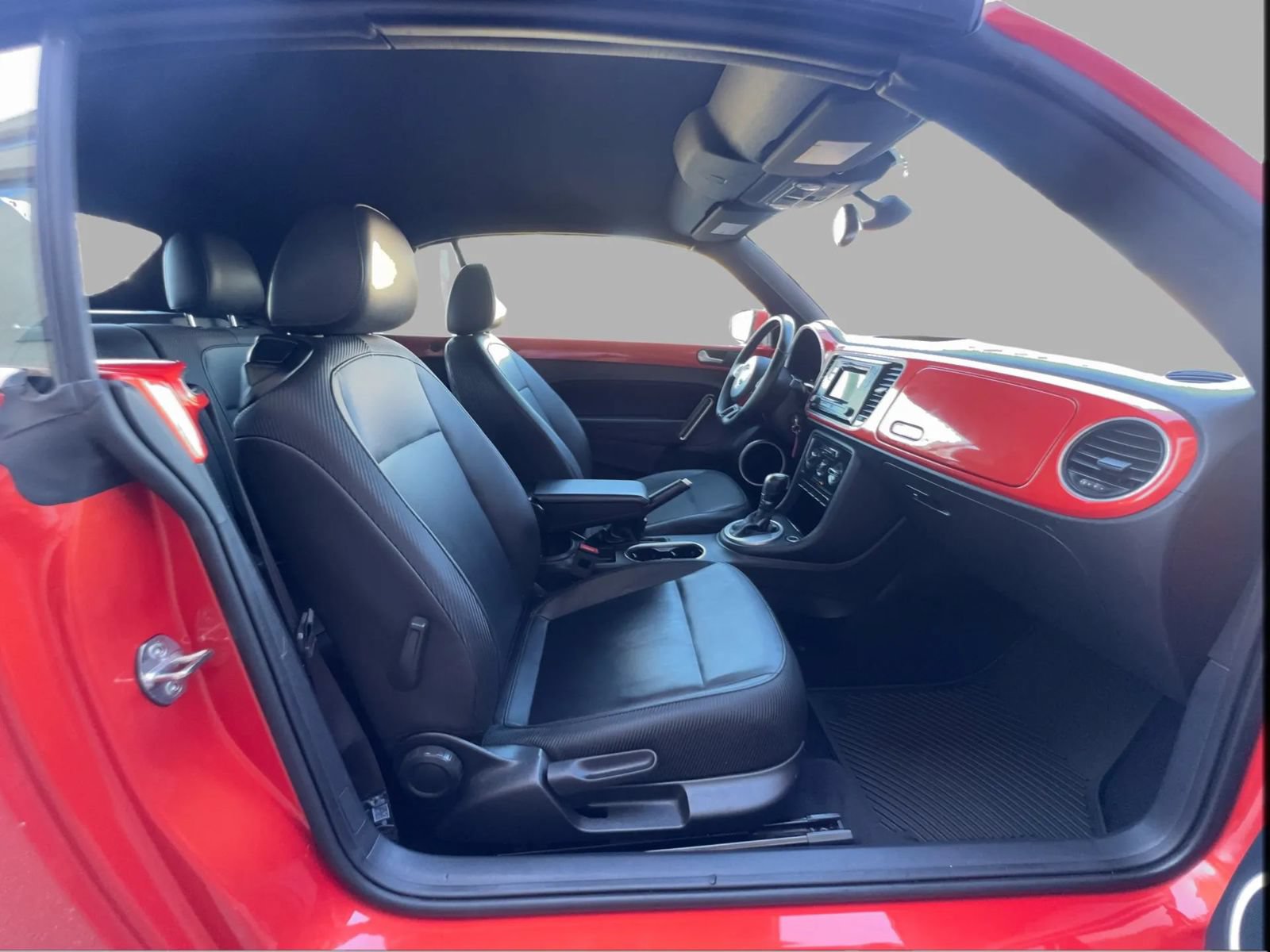 Used 2016 Volkswagen Beetle 1.8T SEL FWD image 41