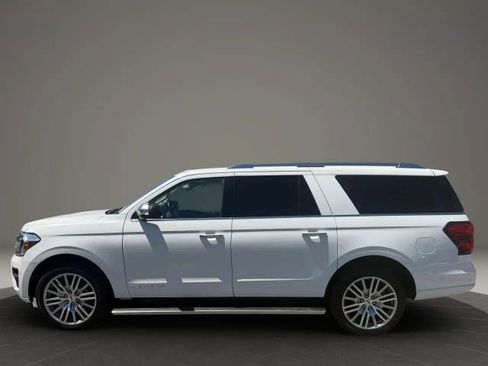 Used 2023 Ford Expedition Max Platinum AWD/4WD image 2