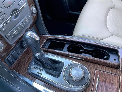 Used 2020 Nissan Armada SL w/ Premium Package image 16