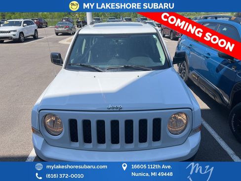 Used 2015 Jeep Patriot High Altitude AWD/4WD image 2