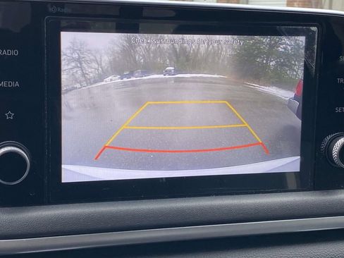 Used 2021 Hyundai Sonata SE w/ Preferred Accessory Package image 25