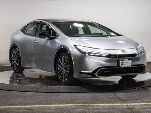 Certified 2023 Toyota Prius XLE FWD image 6