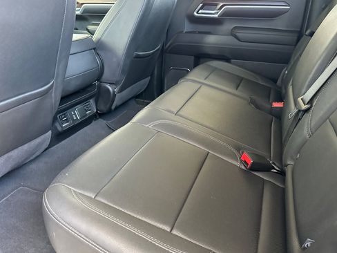 Used 2024 GMC Sierra 1500 SLT image 13