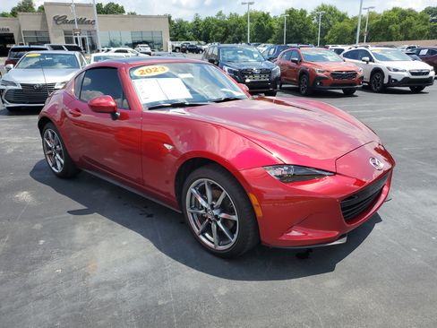 Used 2023 MAZDA MX-5 Miata Grand Touring RWD image 4