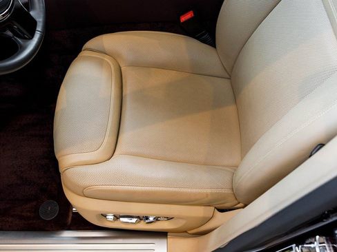 Used 2016 Rolls-Royce Ghost image 24