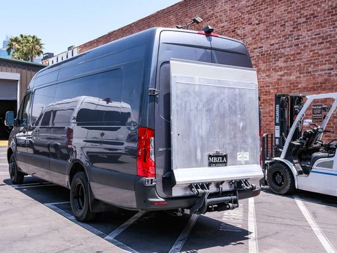 Used 2023 Mercedes-Benz Sprinter 4500 image 4