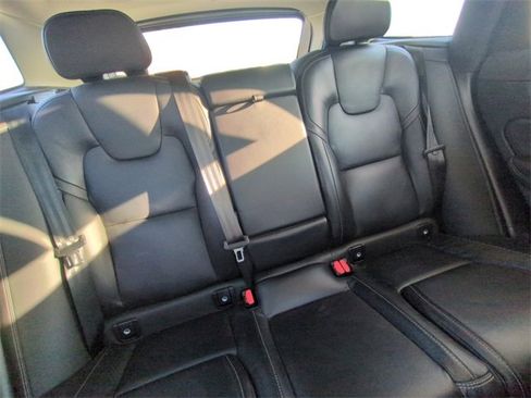 Used 2024 Volvo XC60 T8 Ultimate w/ Protection Package Premier image 18