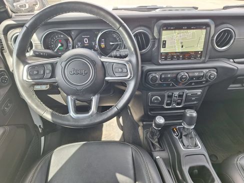 Used 2023 Jeep Wrangler Unlimited Sahara w/ Cold Weather Group AWD/4WD image 22