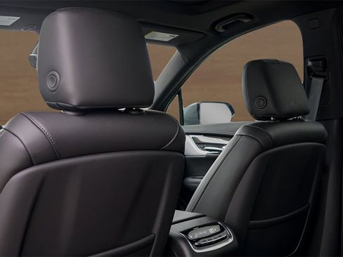 New 2025 Cadillac XT6 Sport w/ Technology Package image 19