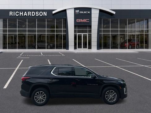 Used 2024 Chevrolet Traverse LT FWD image 7