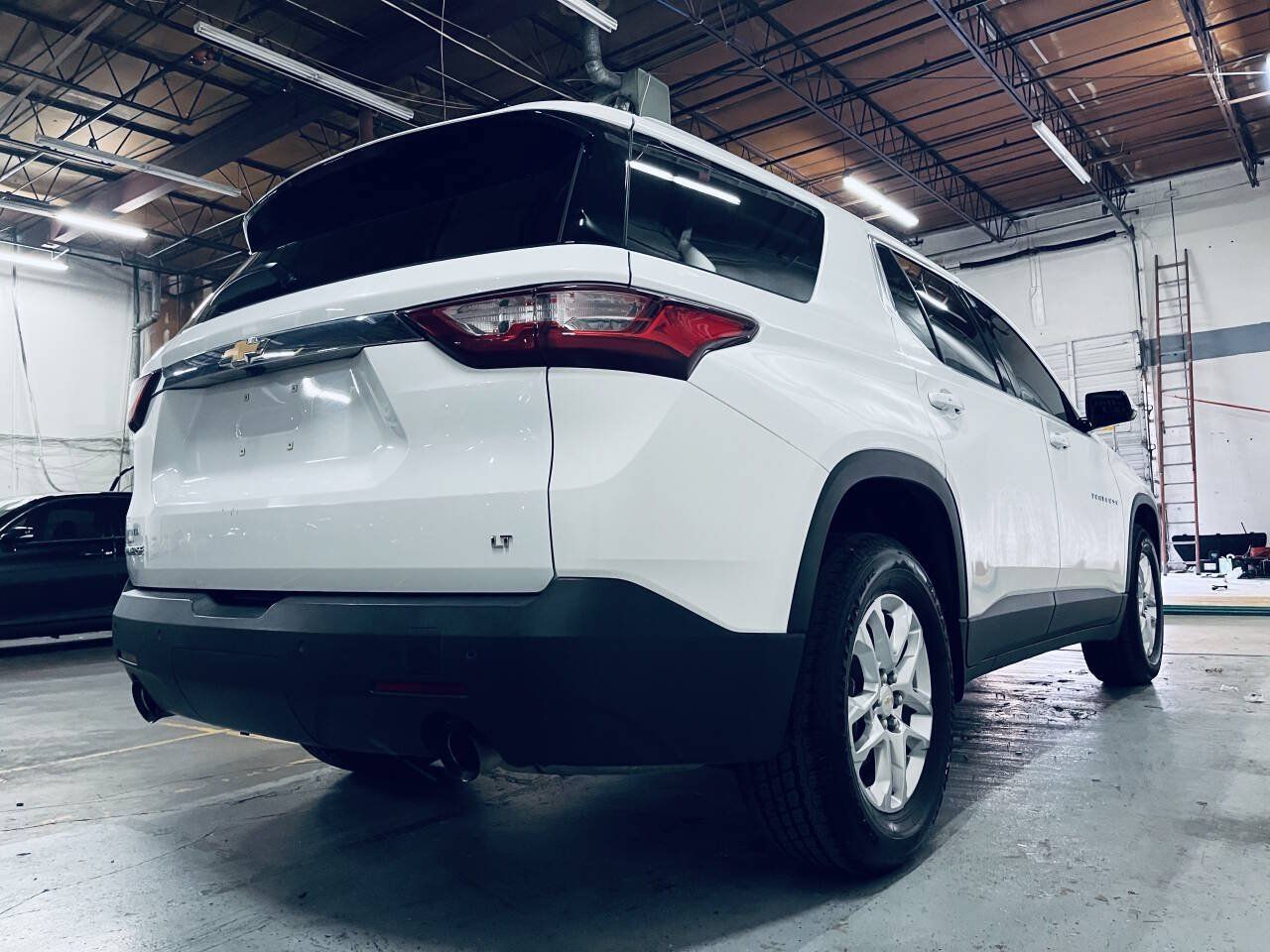 Used 2019 Chevrolet Traverse LT FWD image 8